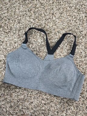 Target Brand Everyday Comfort Wireless Gray Sports Bra